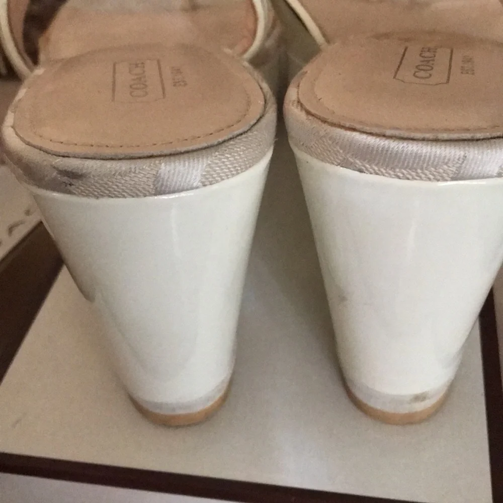 Coach size 10 white / ivory canvas & patent leather platform wedge sandal - Picture 3 of 16